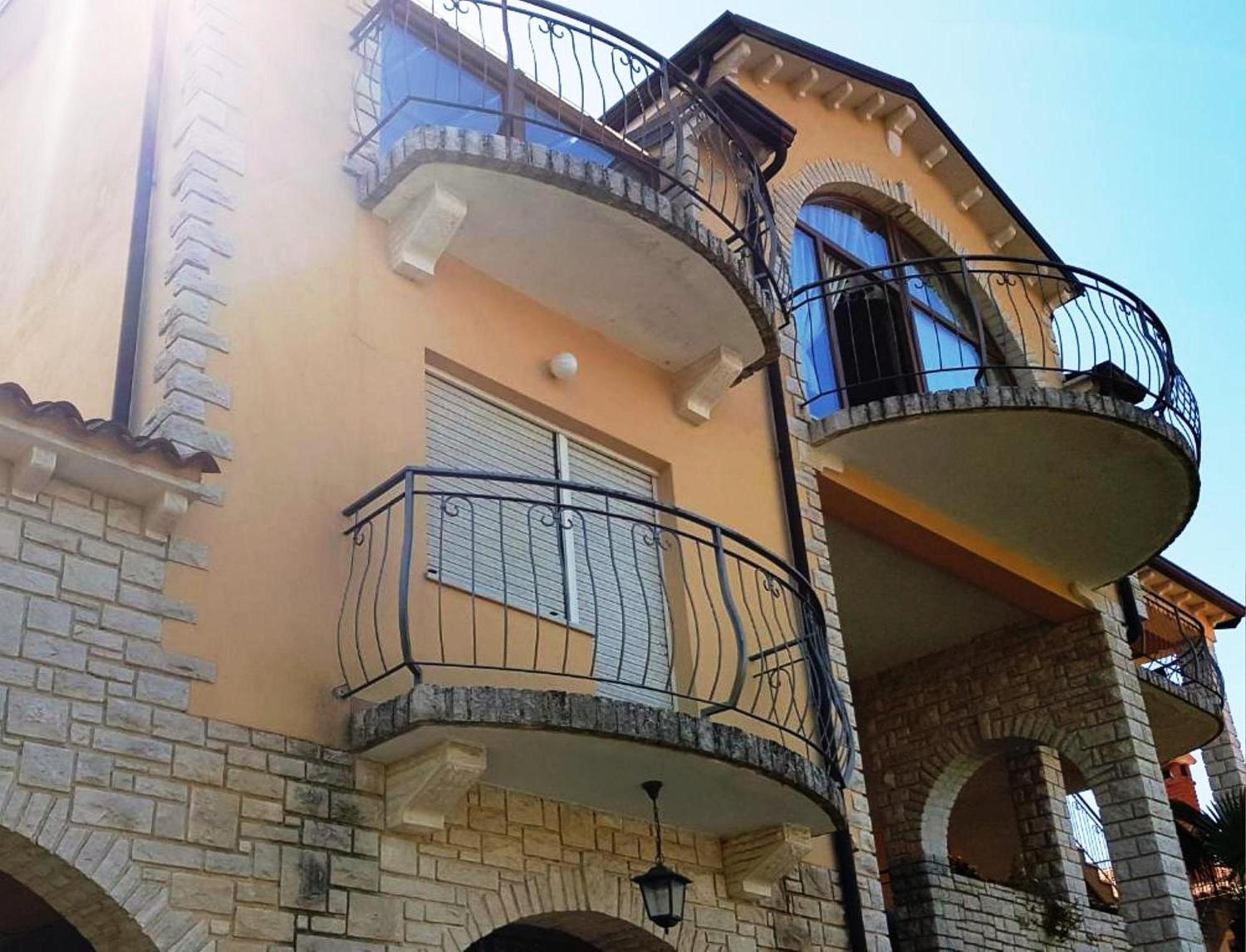 Renata Mare Apartments Ровінь Екстер'єр фото