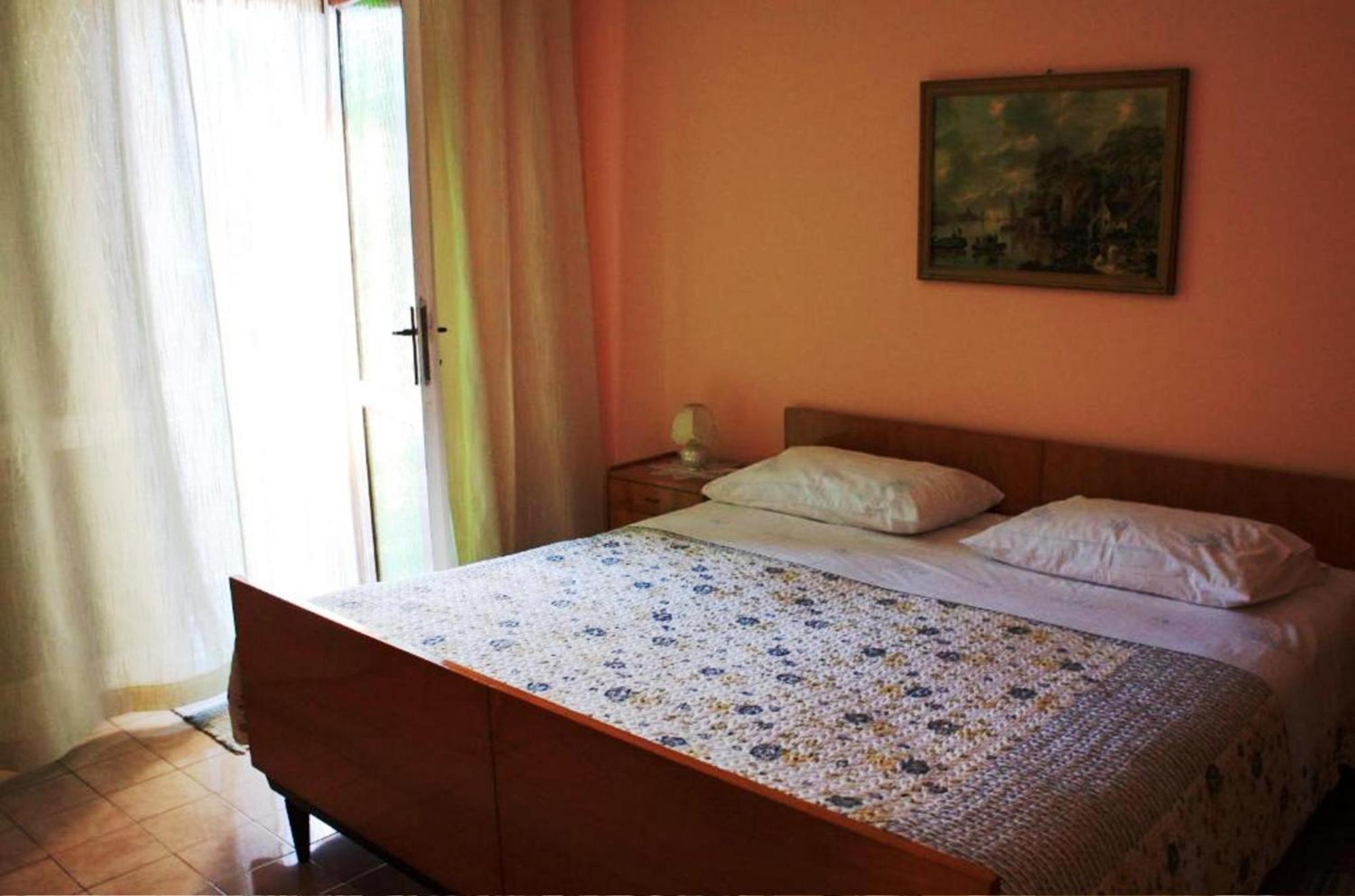 Renata Mare Apartments Ровінь Екстер'єр фото