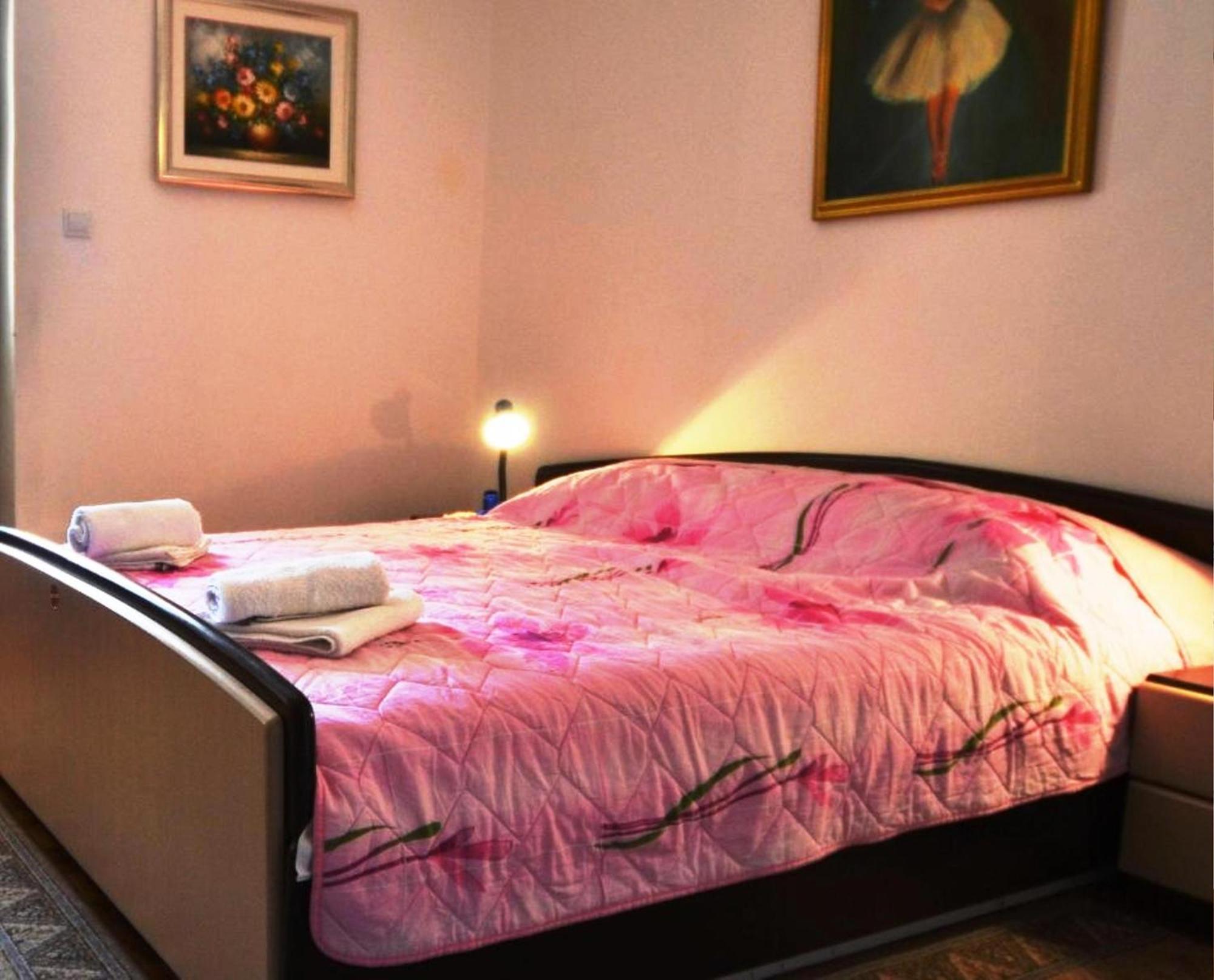 Renata Mare Apartments Ровінь Екстер'єр фото