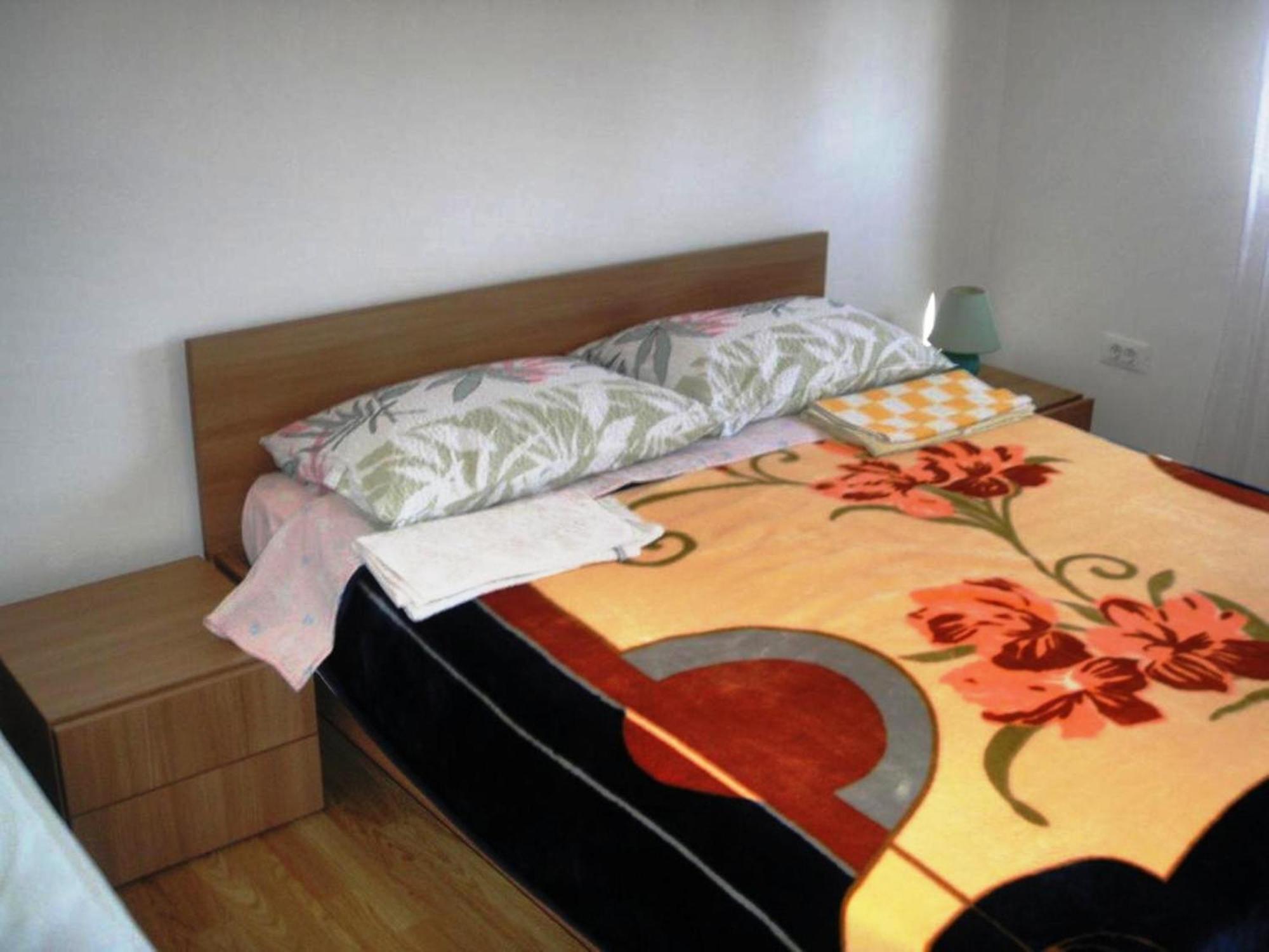 Renata Mare Apartments Ровінь Екстер'єр фото
