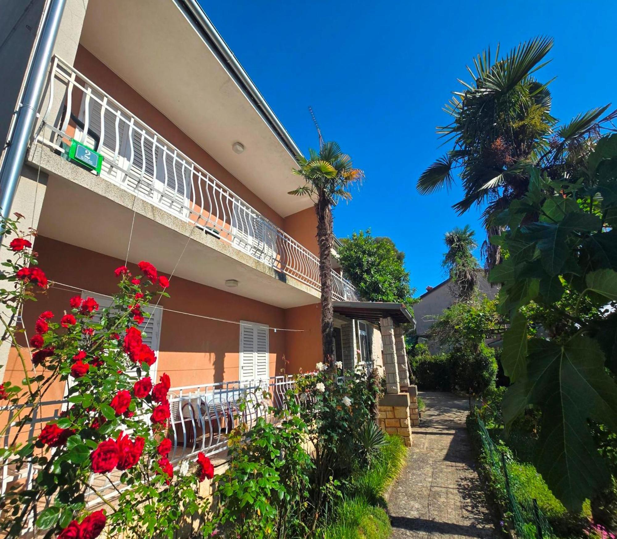 Renata Mare Apartments Ровінь Екстер'єр фото